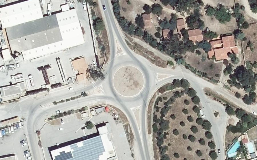 Vue aérienne du Rond-point anonyme n°40322907
