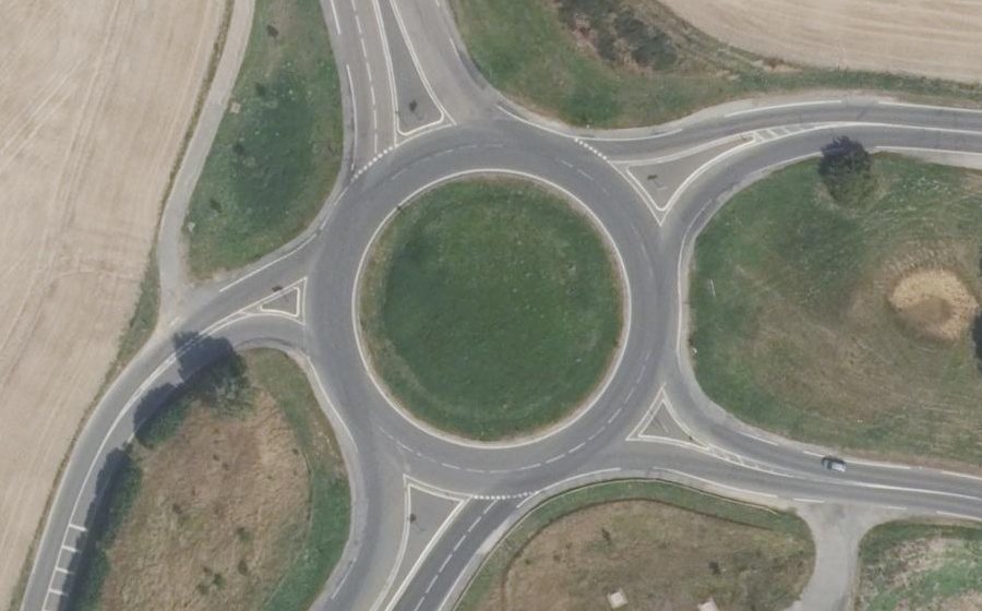 Vue aérienne du Rond-point anonyme n°40323948