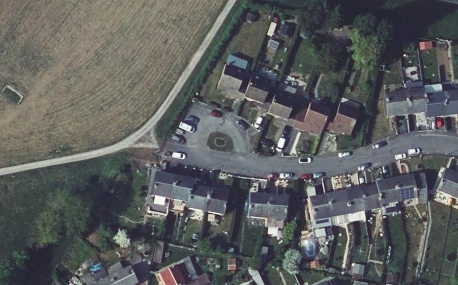 Vue aérienne du Rond-point anonyme n°40365425