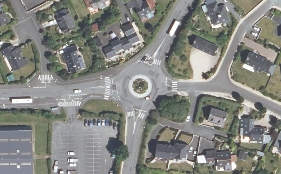 Vue aérienne du Rond-point anonyme n°4038903