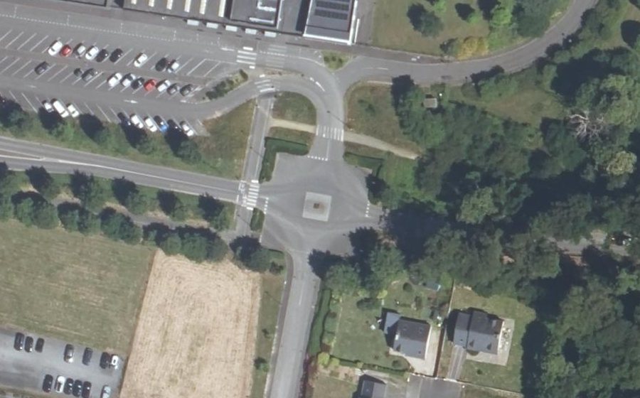 Vue aérienne du Rond-point anonyme n°4038938