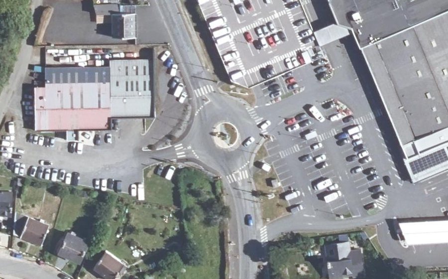 Vue aérienne du Rond-point anonyme n°4043142