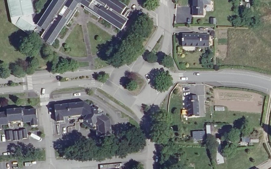 Vue aérienne du Rond-point anonyme n°4043144