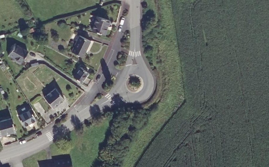 Vue aérienne du Rond-point anonyme n°4043175
