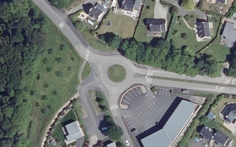 Vue aérienne du Rond-point anonyme n°4043186