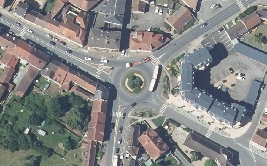 Vue aérienne du Rond-point anonyme n°4059853