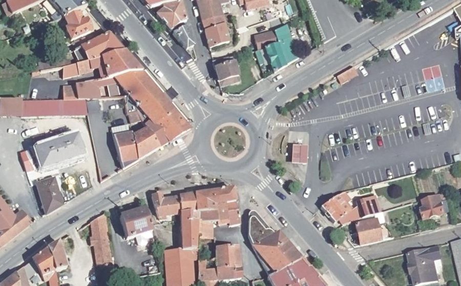 Vue aérienne du Rond-point anonyme n°4059859
