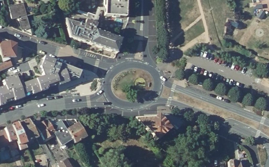 Vue aérienne du Rond-point anonyme n°4060327