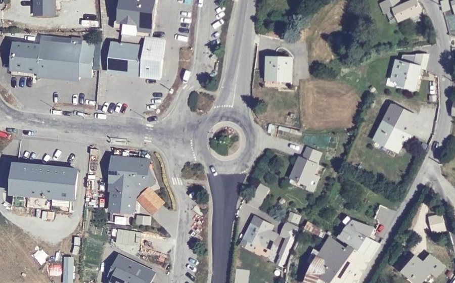 Vue aérienne du Rond-point anonyme n°40609359