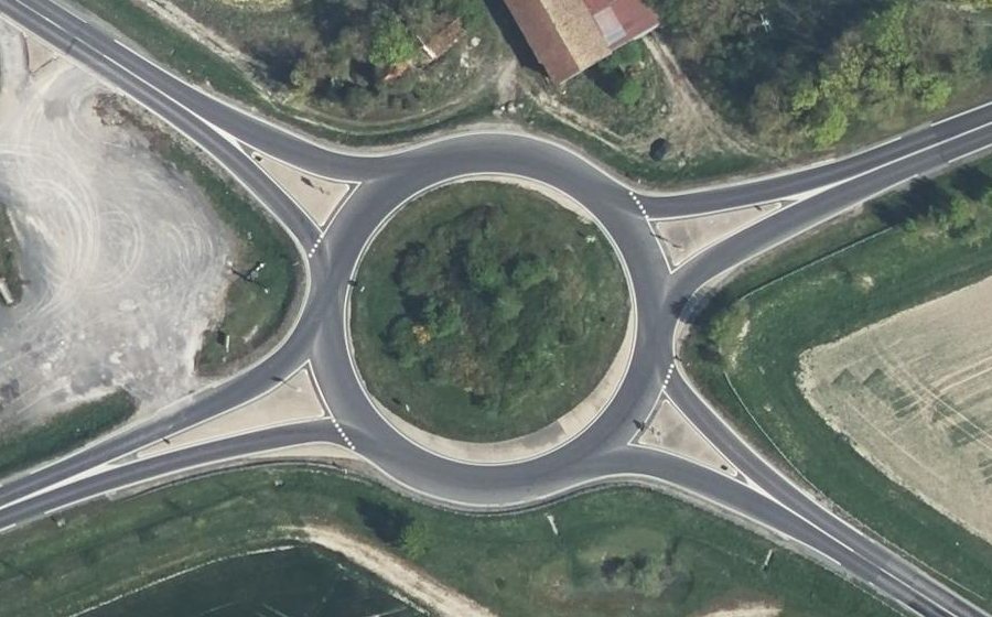 Vue aérienne du Rond-point anonyme n°4066890