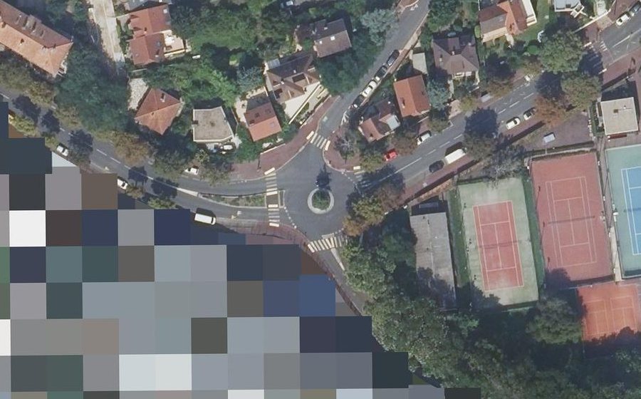 Vue aérienne du Rond-point anonyme n°407539643