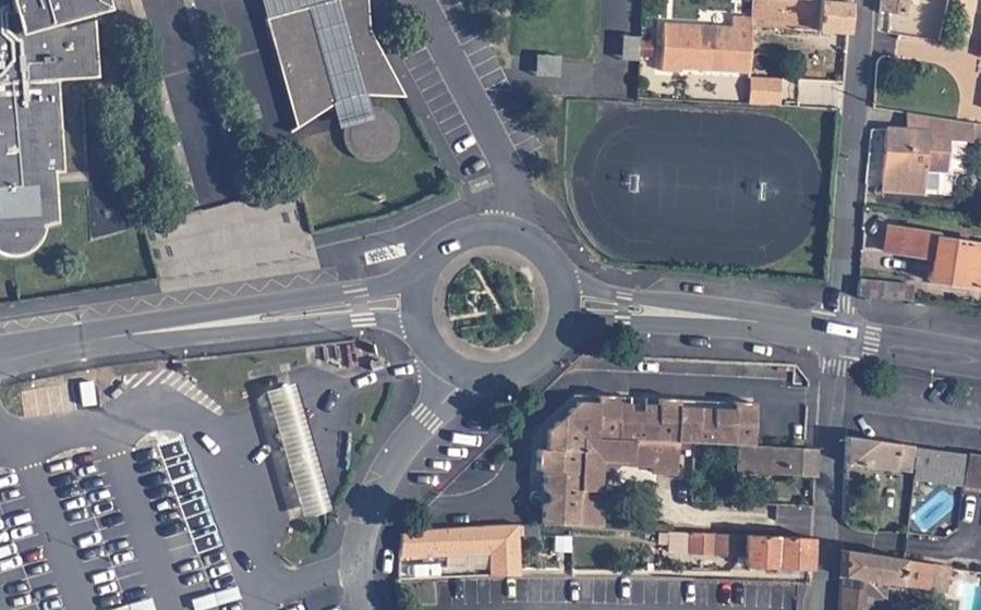 Vue aérienne du Rond-point anonyme n°40780008