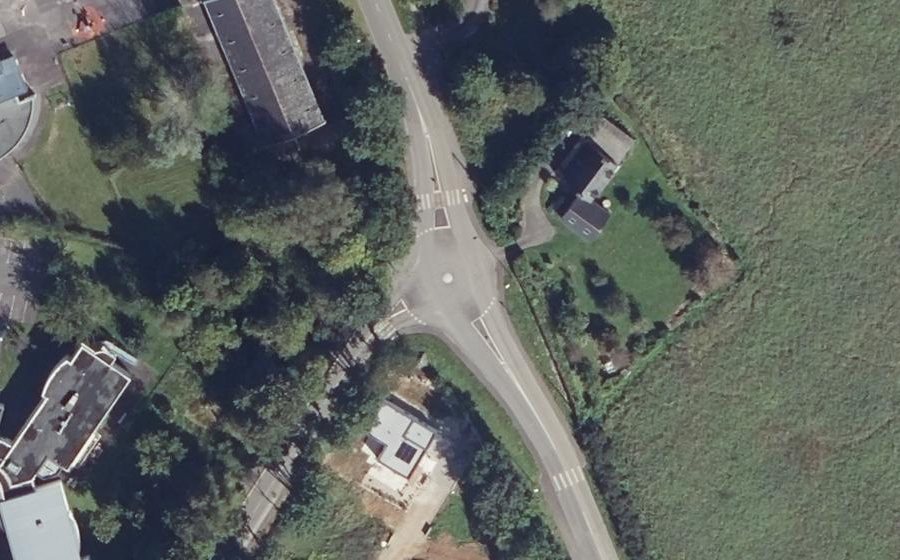 Vue aérienne du Rond-point anonyme n°40827746