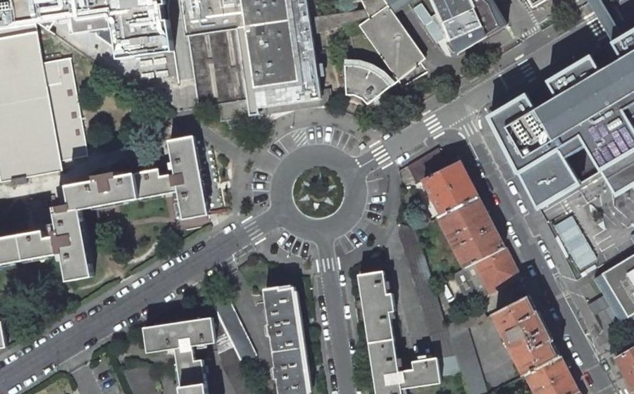 Vue aérienne de la Place du Professeur Joseph Renaut