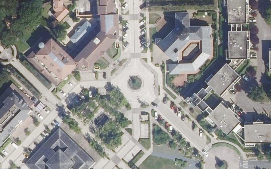 Vue aérienne du Place de Chevry