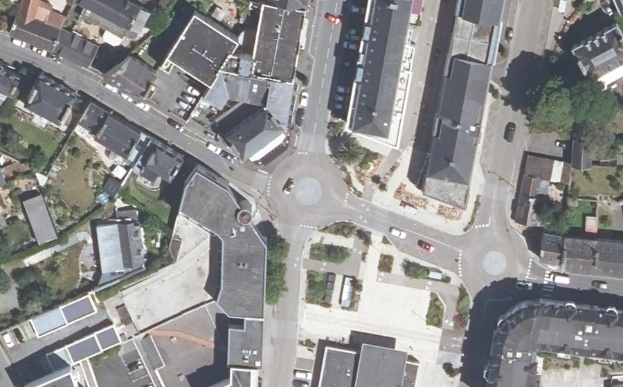 Vue aérienne du Rond-point anonyme n°409054820