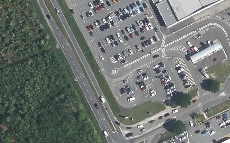 Vue aérienne du Rond-point anonyme n°409298104