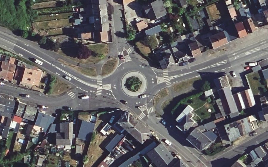 Vue aérienne du Rond-point anonyme n°40955650