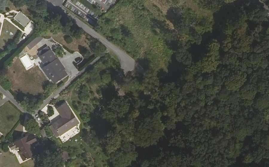 Vue aérienne du Rond-point anonyme n°409873963