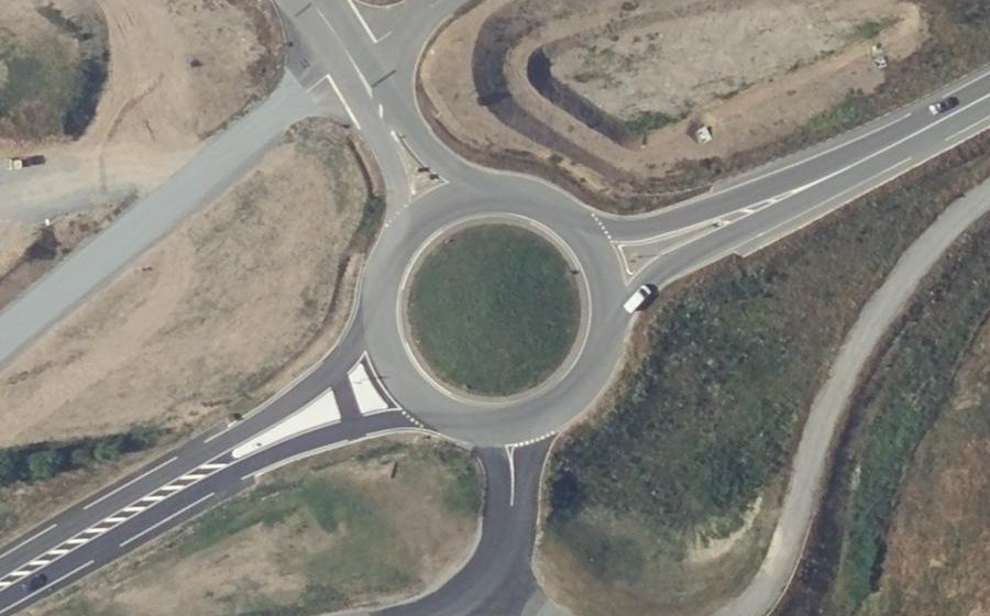 Vue aérienne du Rond-point anonyme n°410101843