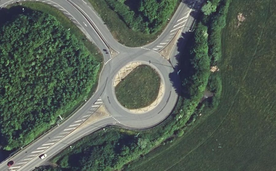 Vue aérienne du Rond-point anonyme n°41015133