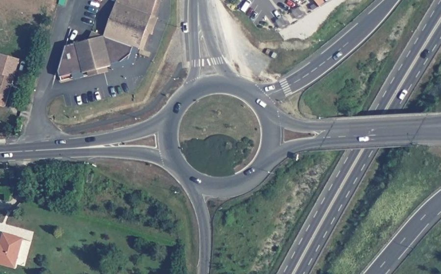 Vue aérienne du Rond-point anonyme n°41129003