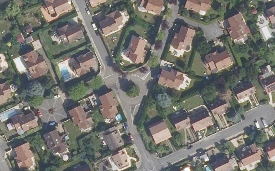 Vue aérienne du Rond-point anonyme n°41129973