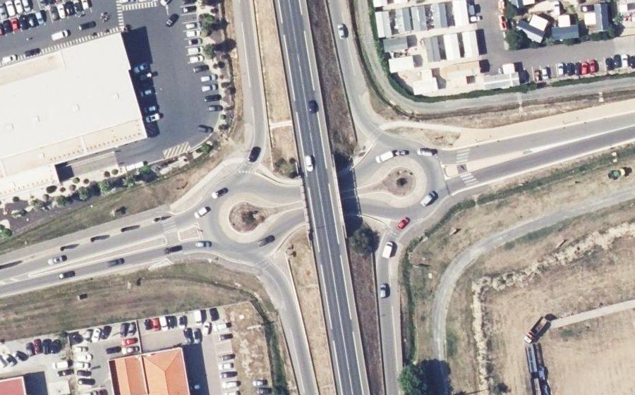 Vue aérienne du Rond-point anonyme n°41132407