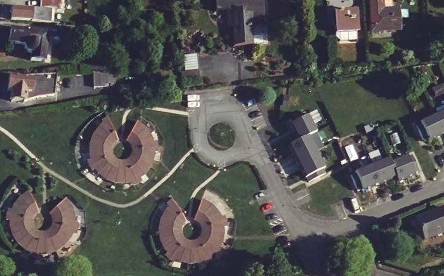 Vue aérienne du Rond-point anonyme n°41189460