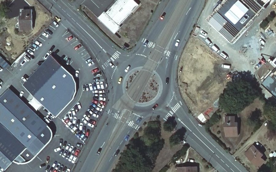 Vue aérienne du Rond-point anonyme n°412177813