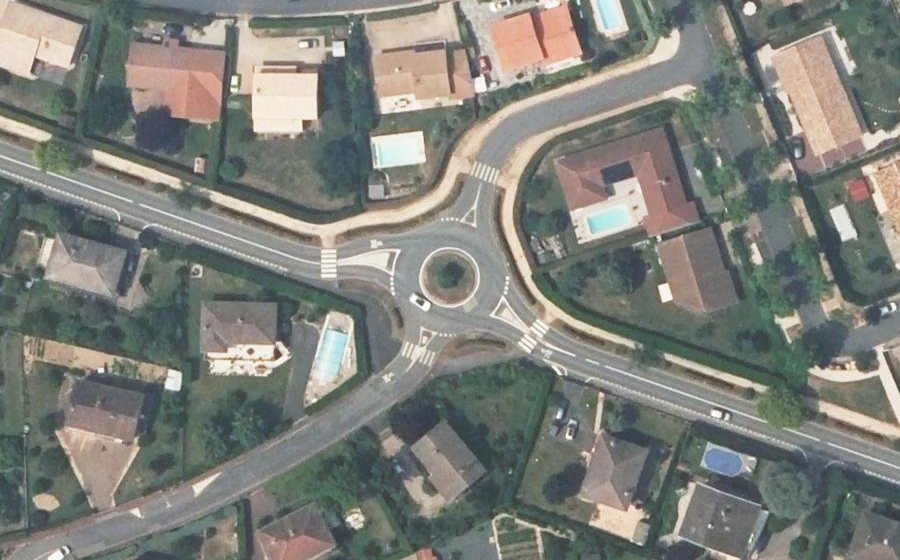 Vue aérienne du Rond-point anonyme n°41221055