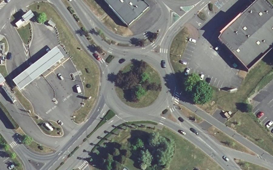 Vue aérienne du Rond-point anonyme n°41337315