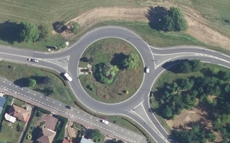 Vue aérienne du Rond-point anonyme n°41366883