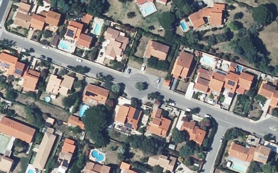 Vue aérienne du Rond-point anonyme n°41379024