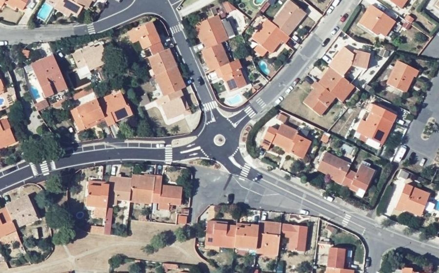 Vue aérienne du Rond-point anonyme n°41379964