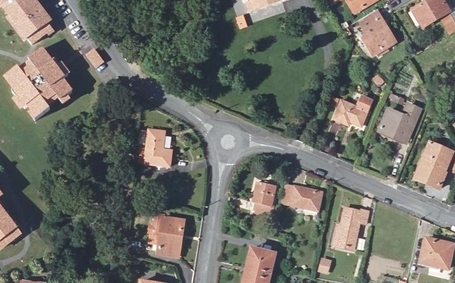 Vue aérienne du Rond-point anonyme n°414003045