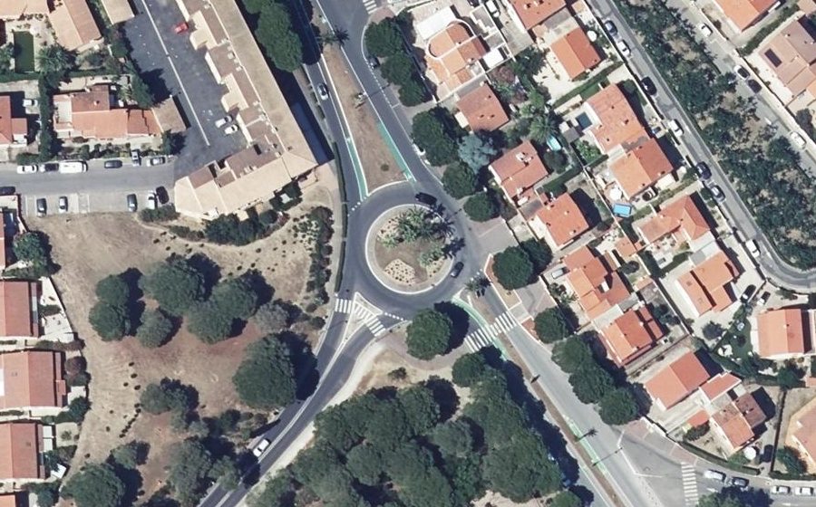 Vue aérienne du Rond-point anonyme n°41415606