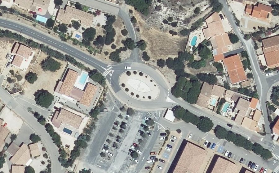 Vue aérienne du Rond-point anonyme n°41569748