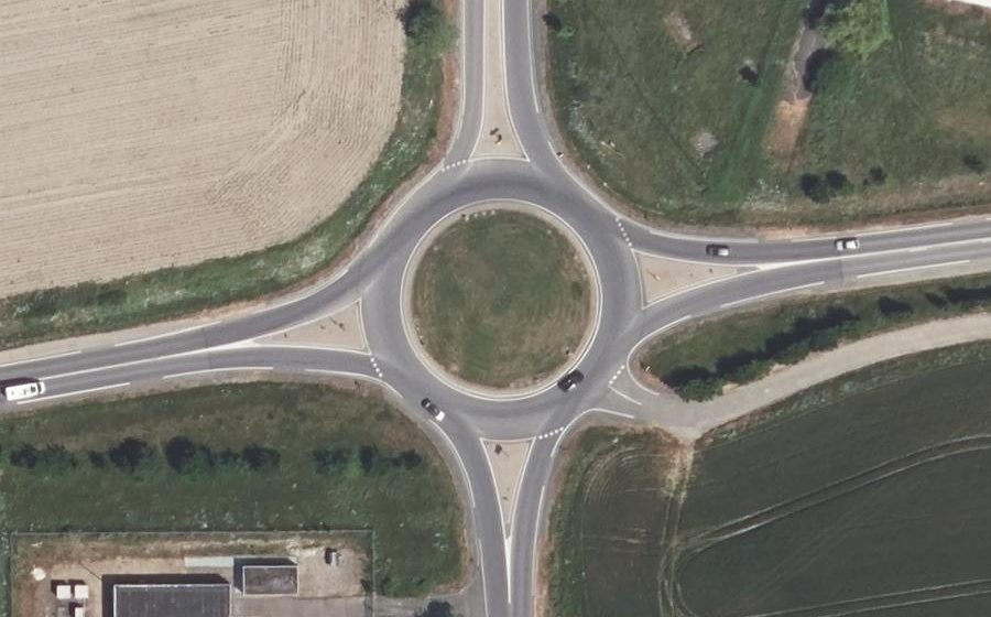 Vue aérienne du Rond-point anonyme n°41574070