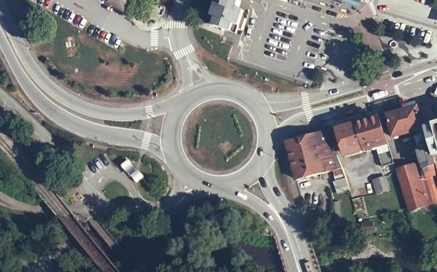 Vue aérienne du Rond-point anonyme n°4159344