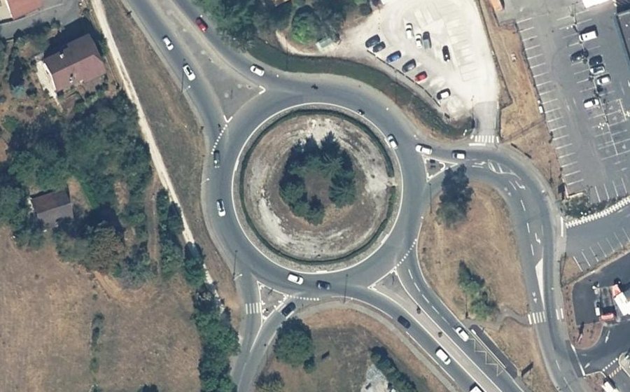 Vue aérienne du Rond-point anonyme n°4159874
