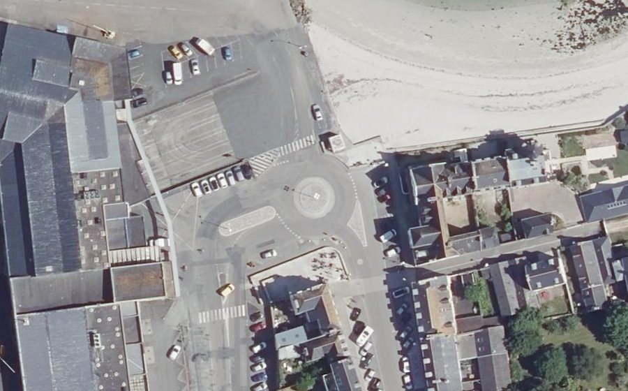 Vue aérienne du Rond-point anonyme n°417100190