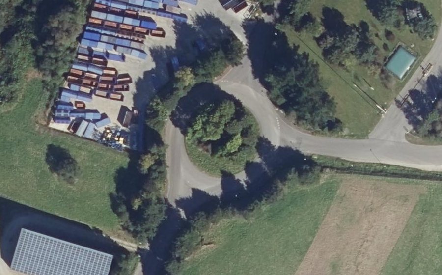Vue aérienne du Rond-point anonyme n°41726344