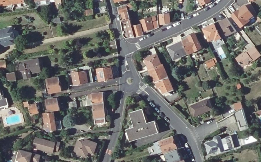 Vue aérienne du Rond-point anonyme n°4180291
