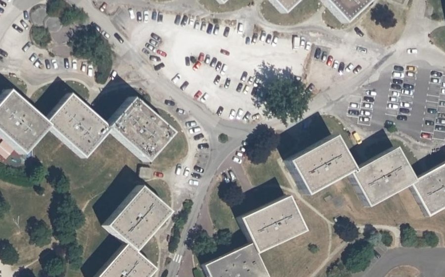 Vue aérienne du Rond-point anonyme n°419246465