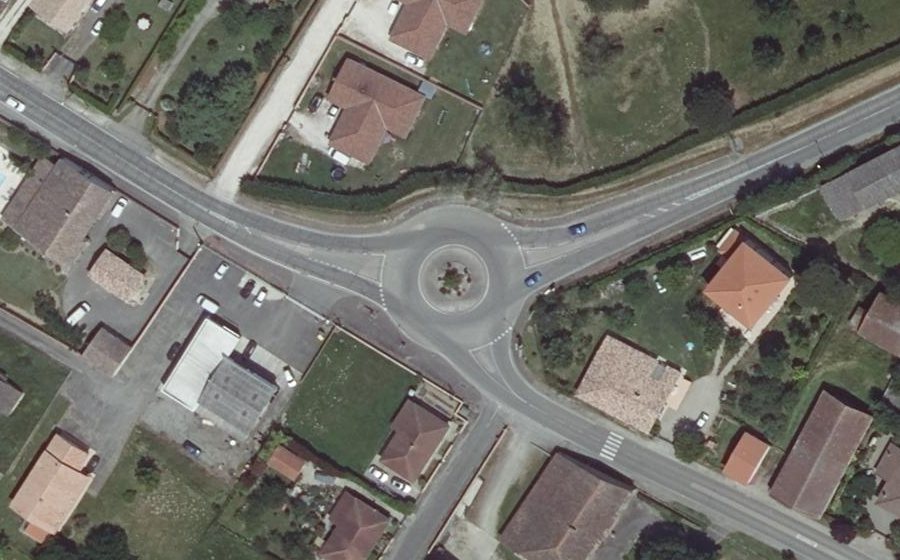 Vue aérienne du Rond-point anonyme n°42158339
