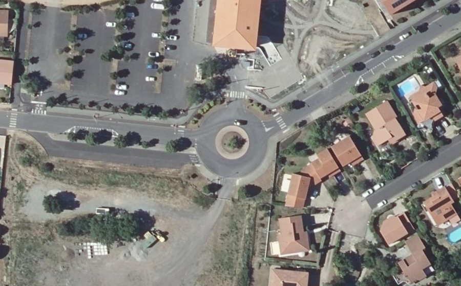 Vue aérienne du Rond-point anonyme n°42257680