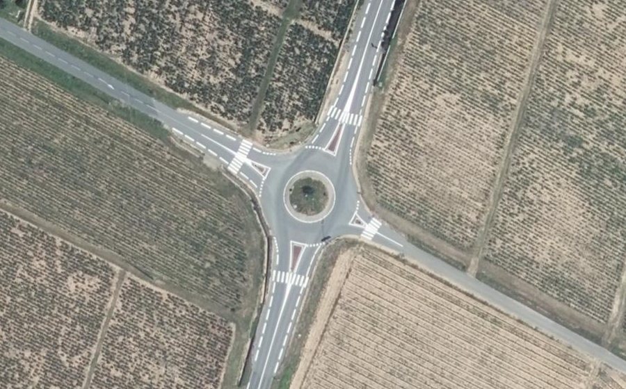 Vue aérienne du Rond-point anonyme n°42314247