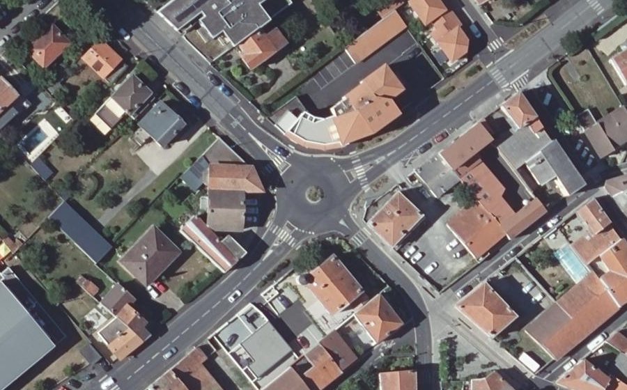 Vue aérienne du Rond-point anonyme n°4232975