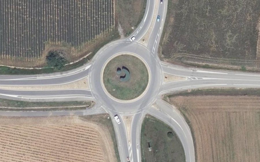 Vue aérienne du Rond-point anonyme n°4233576